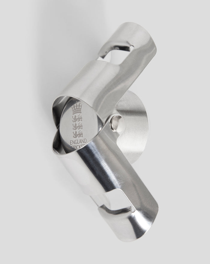 Stainless steel England Cricket bottle stopper with crest engraving